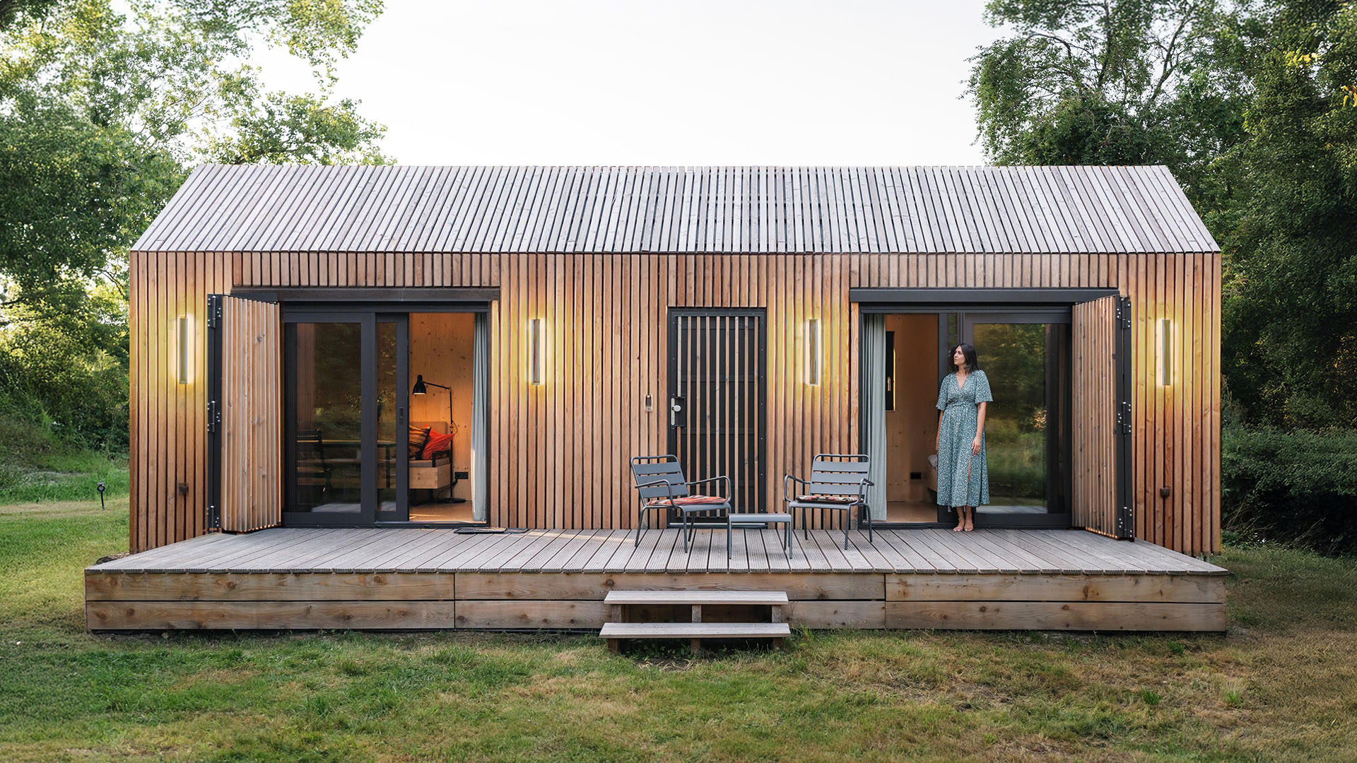 Tinca Cabin mit einladenden Terrassenbereich